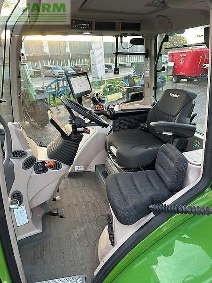 Fendt 718 gen6 powerplus - 2024 - Traktor: das Bild 2 Fendt 718 gen6 powerplus - 2024 - Traktor: das Bild 2