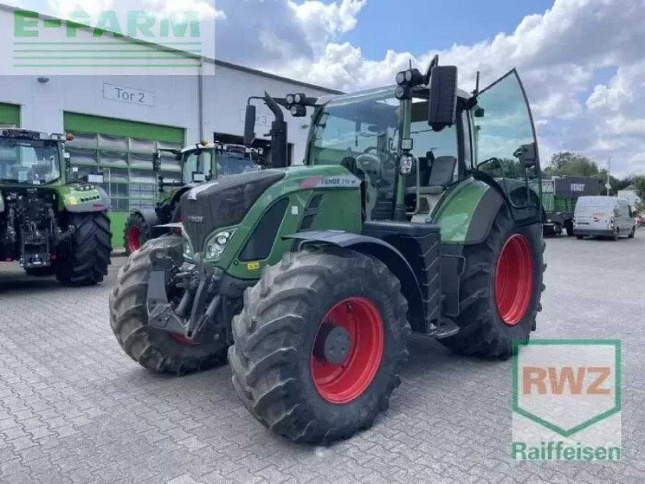 Fendt 718 profi-plus s 4 vario ProfiPlus - Traktor: das Bild 1 Fendt 718 profi-plus s 4 vario ProfiPlus - Traktor: das Bild 1