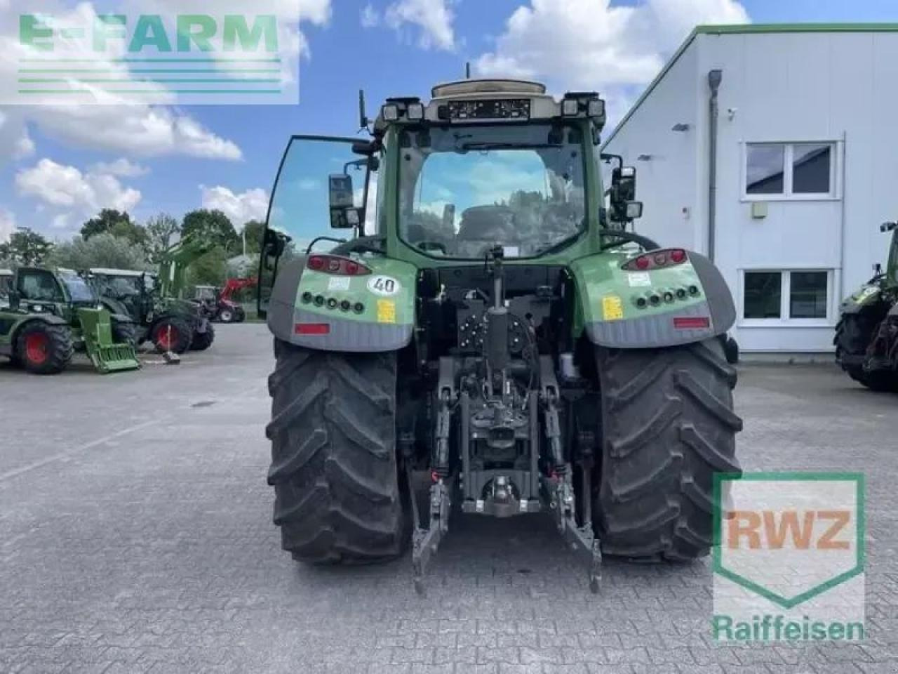 Fendt 718 profi-plus s 4 vario ProfiPlus - Traktor: das Bild 2 Fendt 718 profi-plus s 4 vario ProfiPlus - Traktor: das Bild 2