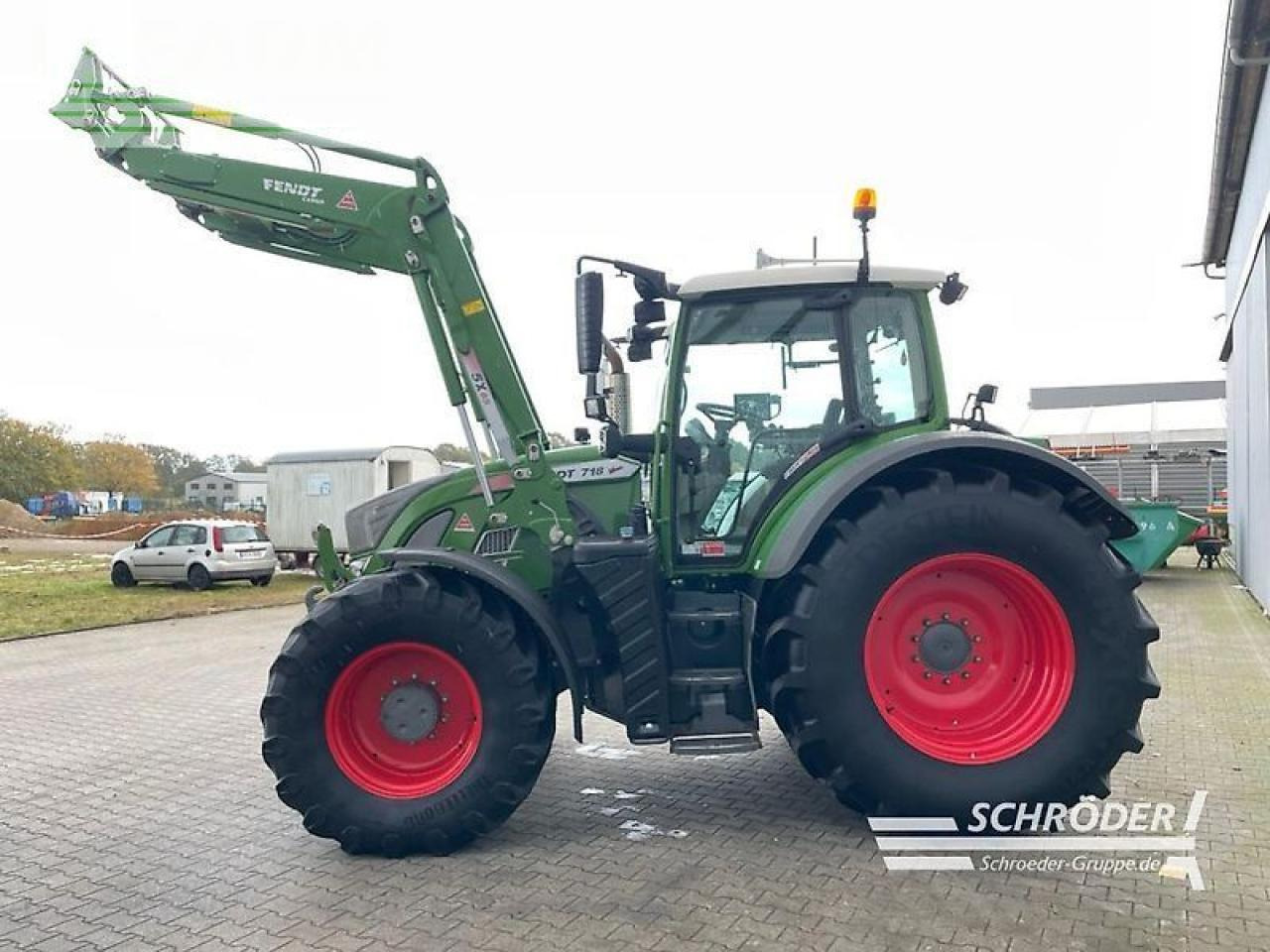 Fendt 718 vario s4 profi plus ProfiPlus - Traktor: das Bild 4 Fendt 718 vario s4 profi plus ProfiPlus - Traktor: das Bild 4