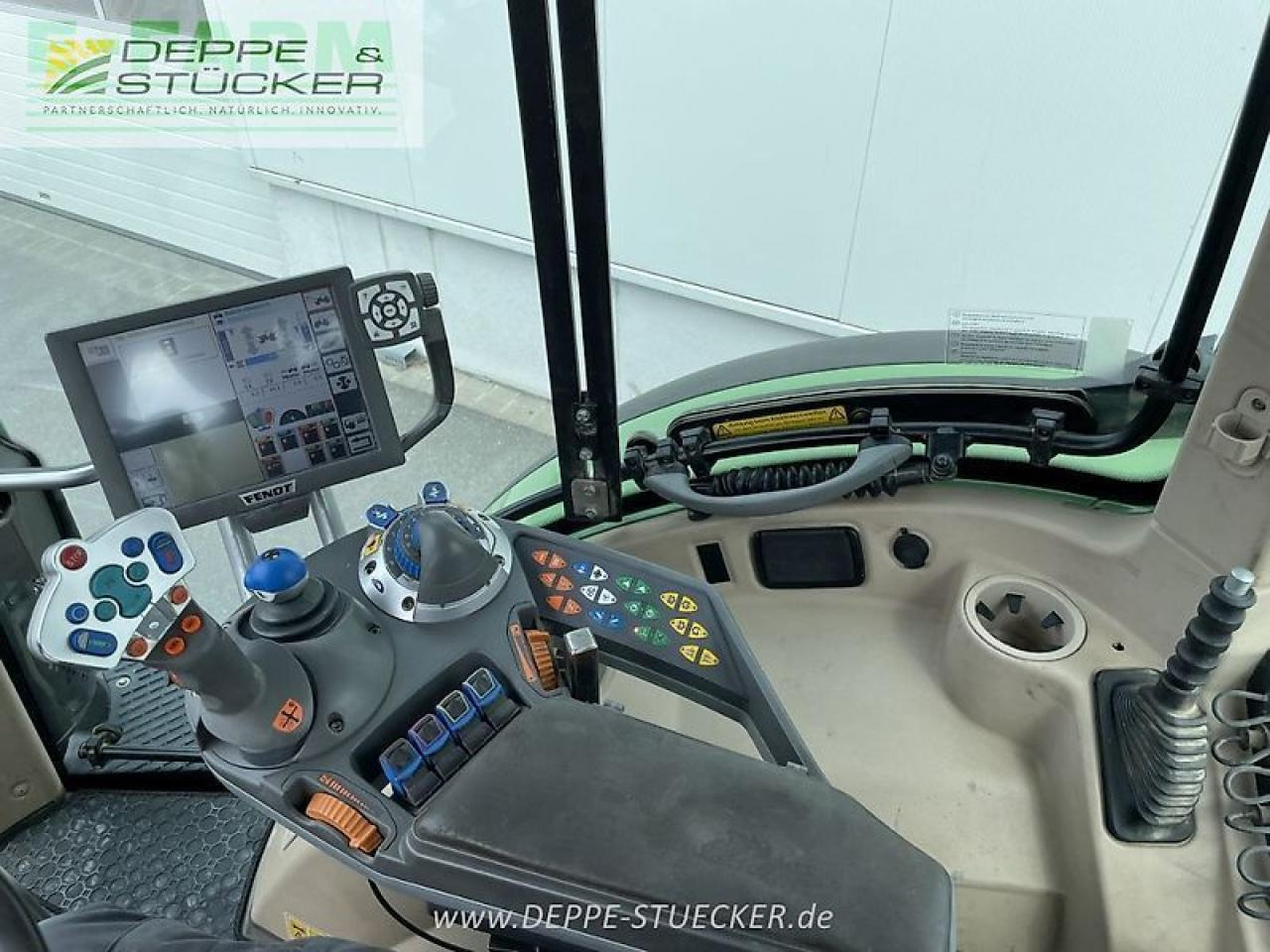 Traktor Fendt 724 profi plus: das Bild 9