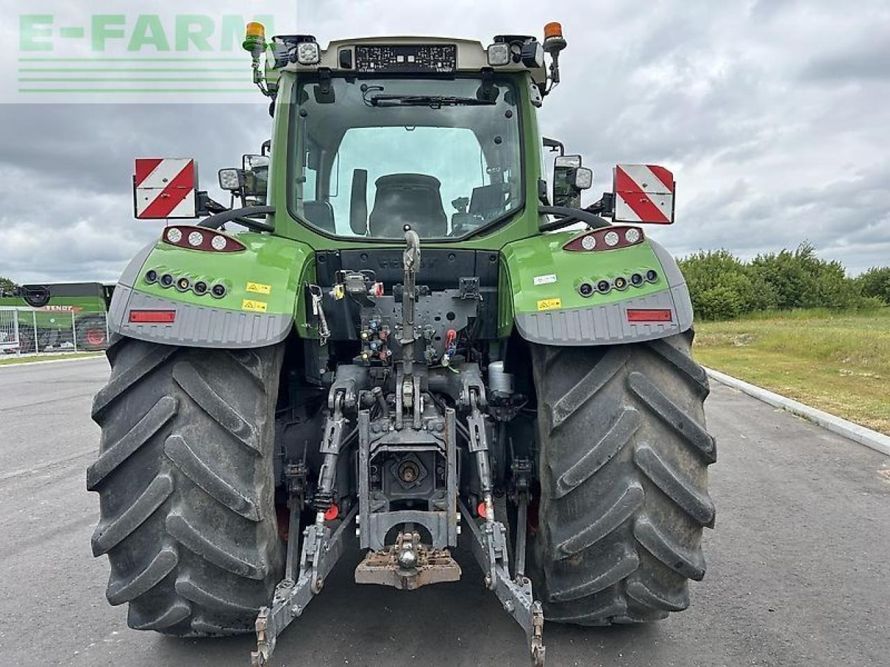 Fendt 724 vario s4 - Traktor: das Bild 3 Fendt 724 vario s4 - Traktor: das Bild 3