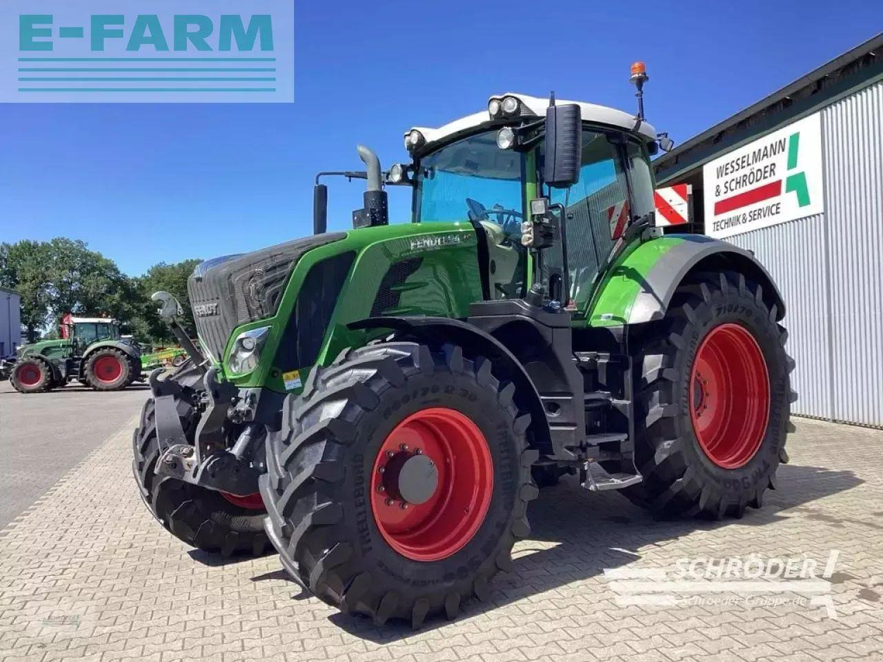 Fendt 824 vario s4 profi plus ProfiPlus - Traktor: das Bild 4 Fendt 824 vario s4 profi plus ProfiPlus - Traktor: das Bild 4