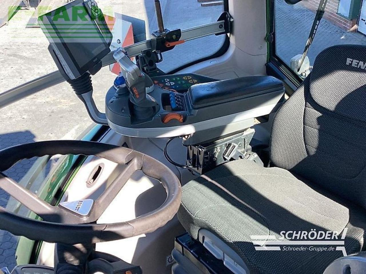 Fendt 824 vario s4 profi plus ProfiPlus - Traktor: das Bild 3 Fendt 824 vario s4 profi plus ProfiPlus - Traktor: das Bild 3