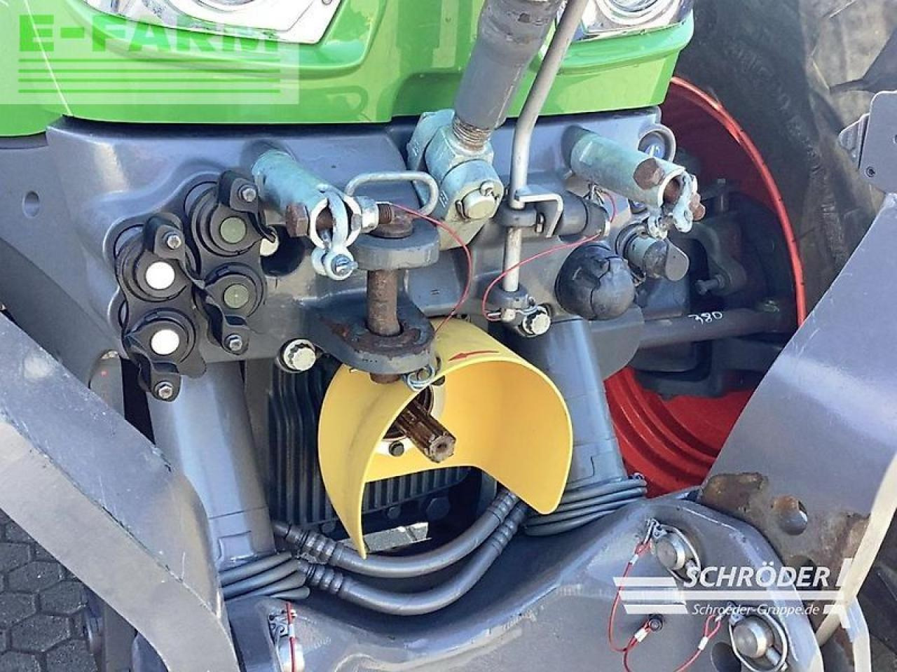 Fendt 824 vario s4 profi plus ProfiPlus - Traktor: das Bild 4 Fendt 824 vario s4 profi plus ProfiPlus - Traktor: das Bild 4