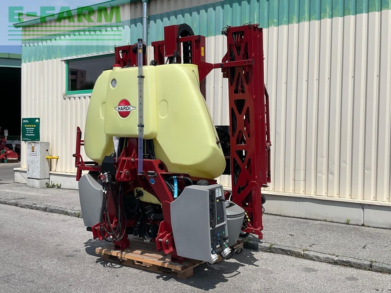 Hardi Mega 1200 - Anhängespritze: das Bild 1 Hardi Mega 1200 - Anhängespritze: das Bild 1