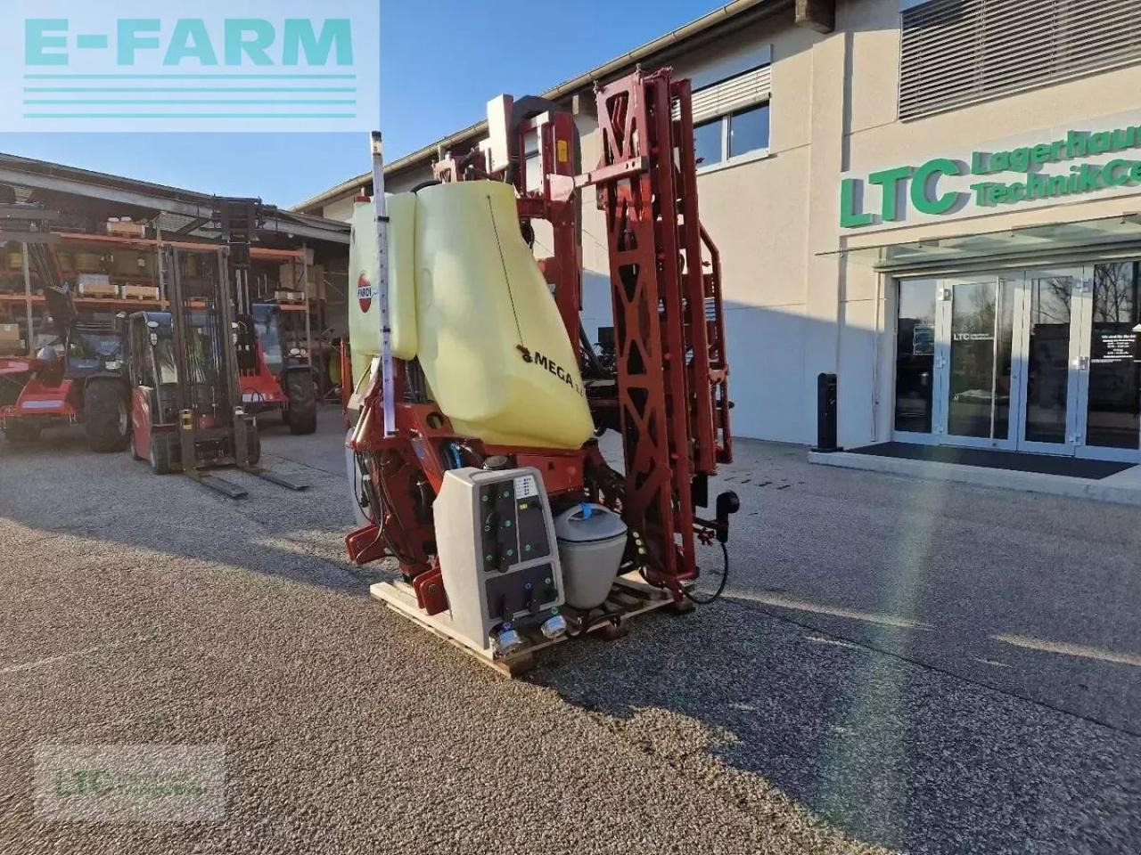 Hardi mega 12 - Anhängespritze: das Bild 1 Hardi mega 12 - Anhängespritze: das Bild 1