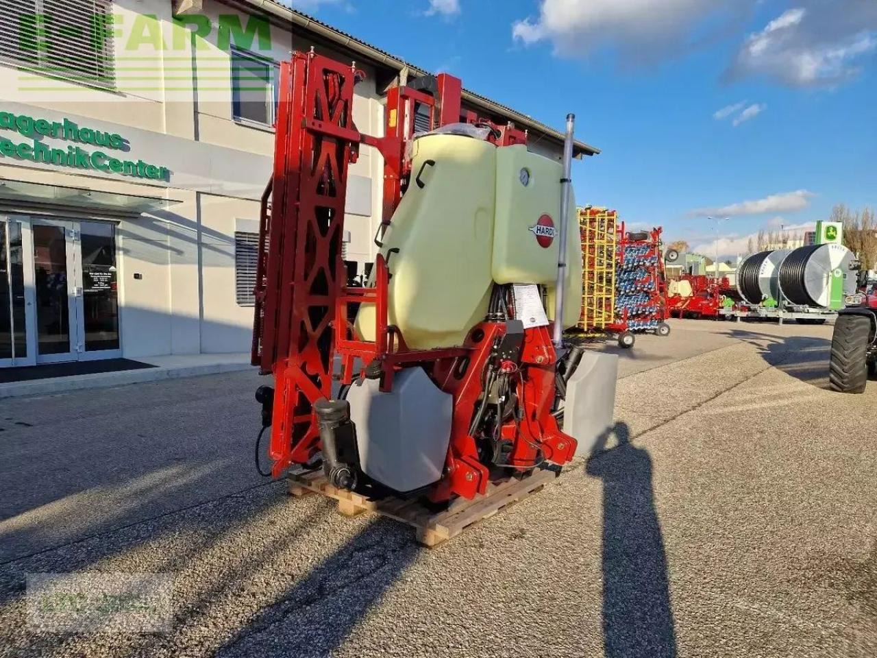 Hardi mega 12 - Anhängespritze: das Bild 2 Hardi mega 12 - Anhängespritze: das Bild 2