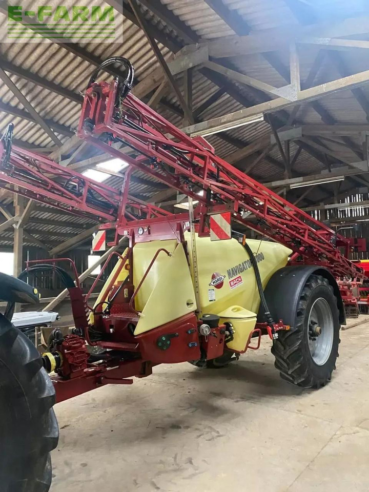 Hardi navigator 3000 - Anhängespritze: das Bild 1 Hardi navigator 3000 - Anhängespritze: das Bild 1
