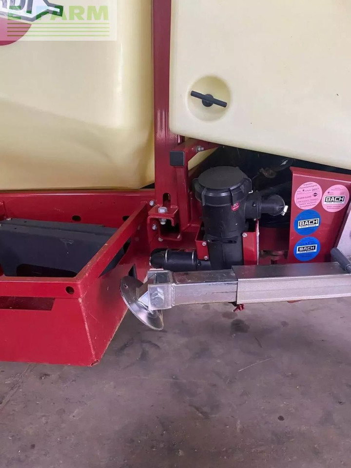 Hardi navigator 3000 - Anhängespritze: das Bild 5 Hardi navigator 3000 - Anhängespritze: das Bild 5