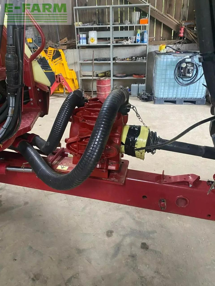 Hardi navigator 3000 - Anhängespritze: das Bild 4 Hardi navigator 3000 - Anhängespritze: das Bild 4