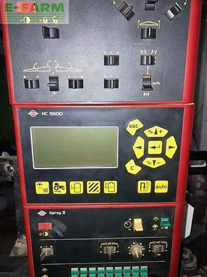 Hardi navigator 4000 - Anhängespritze: das Bild 2 Hardi navigator 4000 - Anhängespritze: das Bild 2