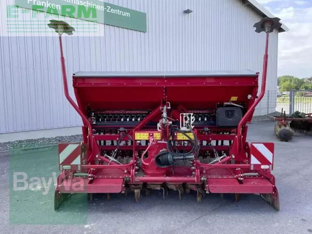 Horsch versa 3 kr - Säkombination: das Bild 2 Horsch versa 3 kr - Säkombination: das Bild 2