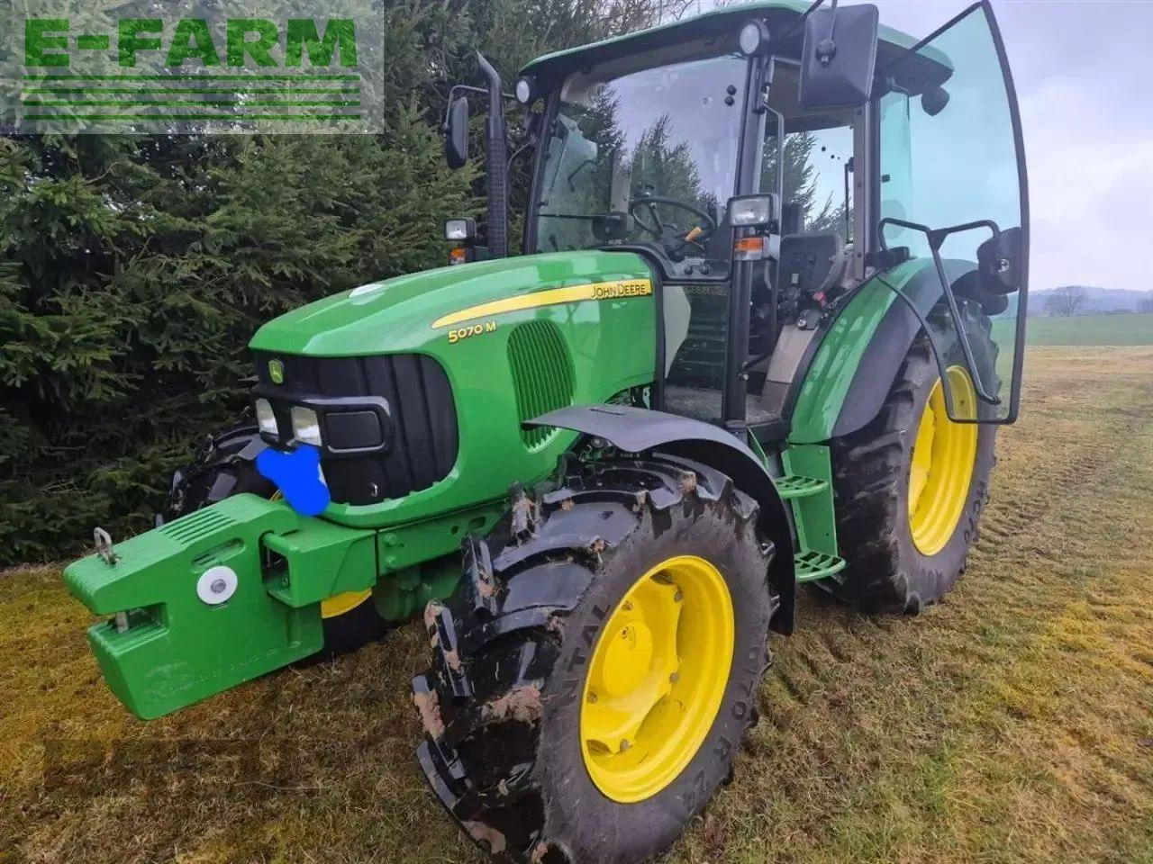 John Deere 5070 m - Traktor: das Bild 4 John Deere 5070 m - Traktor: das Bild 4