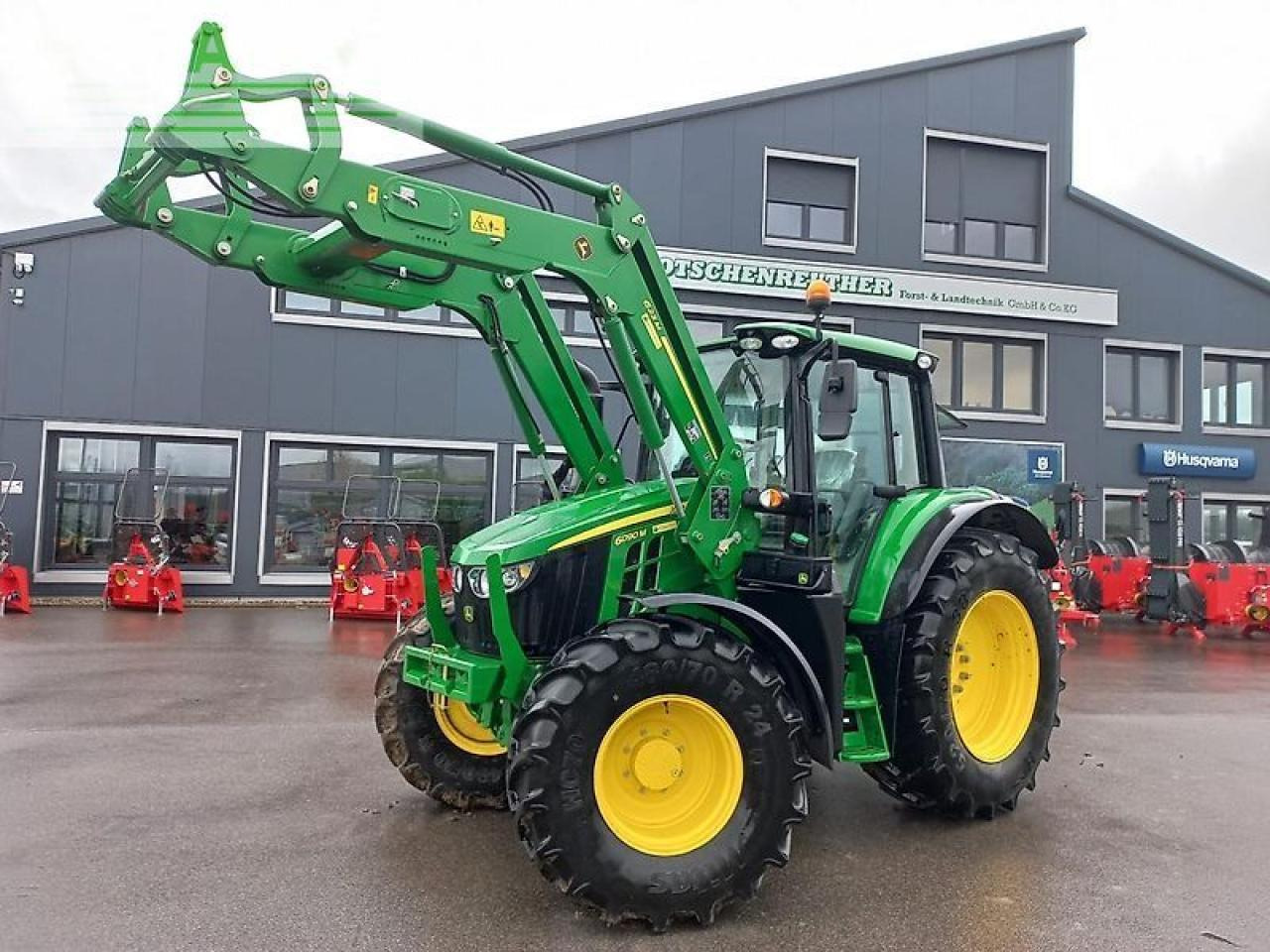 John Deere 6090m - Traktor: das Bild 1 John Deere 6090m - Traktor: das Bild 1