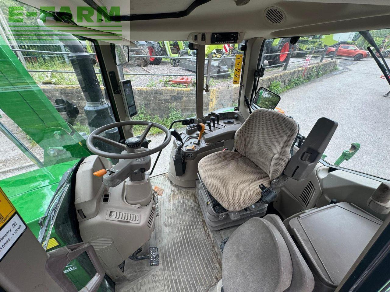 John Deere 6110M - Traktor: das Bild 2 John Deere 6110M - Traktor: das Bild 2