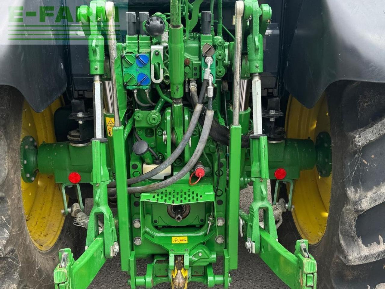 John Deere 6110M - Traktor: das Bild 5 John Deere 6110M - Traktor: das Bild 5