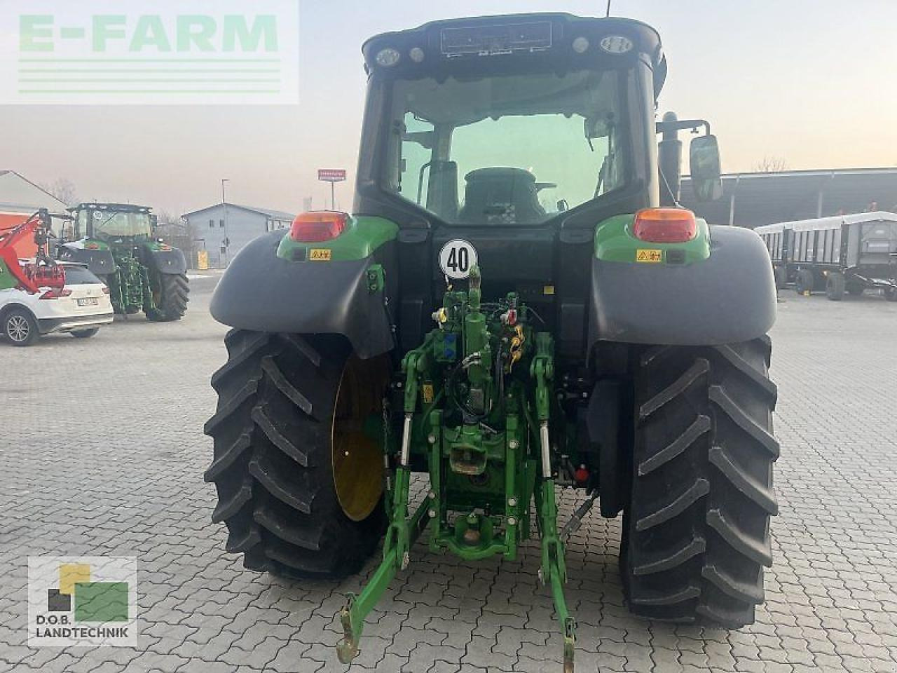 John Deere 6110m - Traktor: das Bild 4 John Deere 6110m - Traktor: das Bild 4