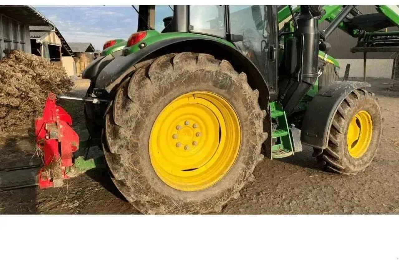 John Deere 6110m - Traktor: das Bild 4 John Deere 6110m - Traktor: das Bild 4