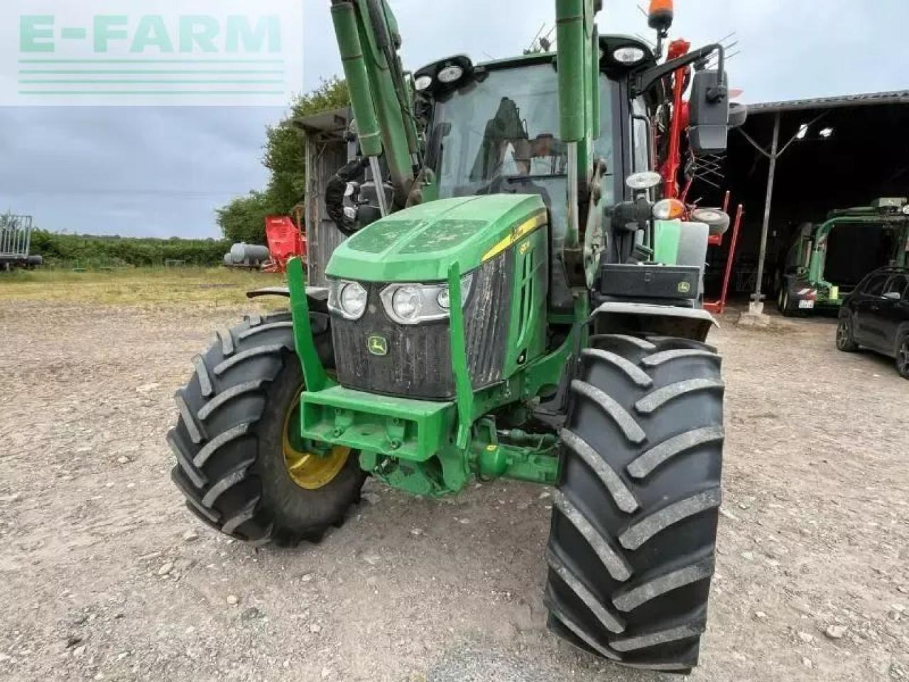 John Deere 6110m - Traktor: das Bild 4 John Deere 6110m - Traktor: das Bild 4