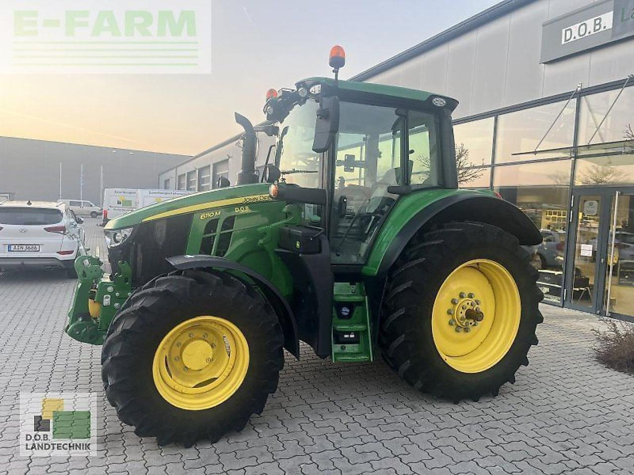 John Deere 6110m - Traktor: das Bild 2 John Deere 6110m - Traktor: das Bild 2