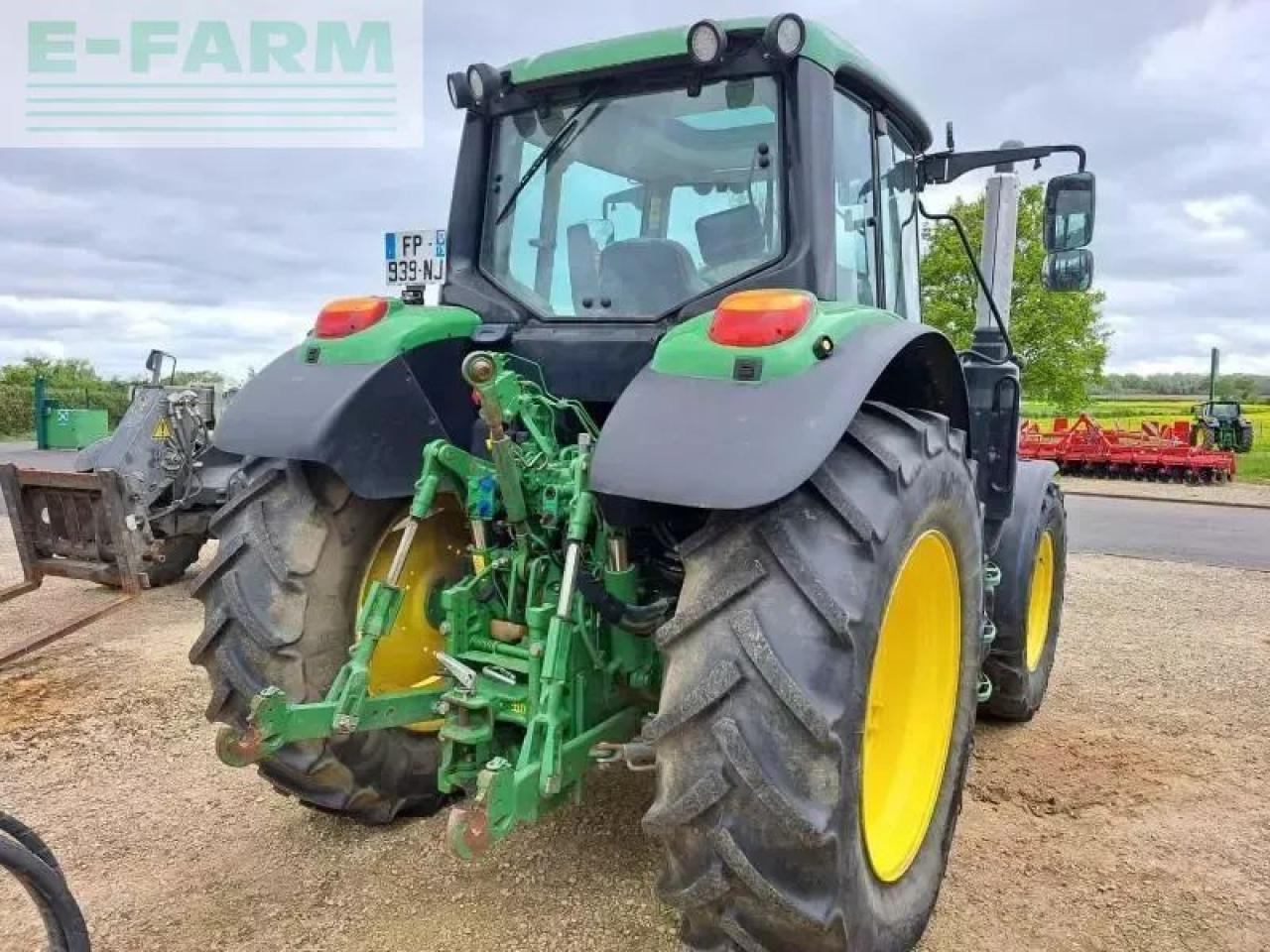 John Deere 6110m - Traktor: das Bild 4 John Deere 6110m - Traktor: das Bild 4