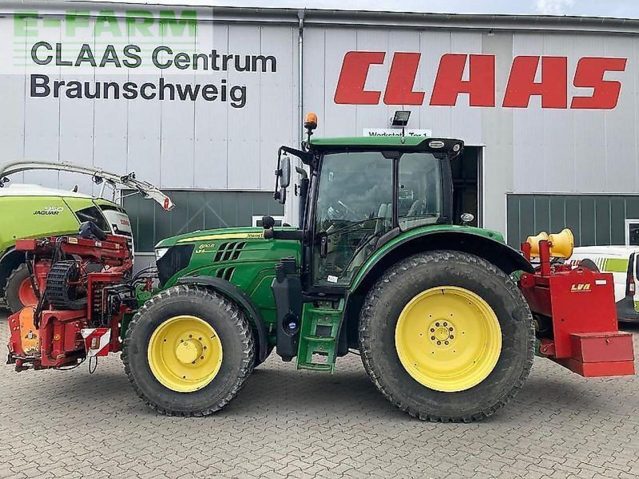 John Deere 6110r kommunal - Traktor: das Bild 1 John Deere 6110r kommunal - Traktor: das Bild 1