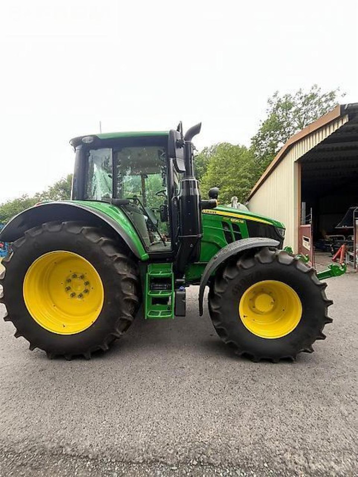 John Deere 6120m - Traktor: das Bild 4 John Deere 6120m - Traktor: das Bild 4