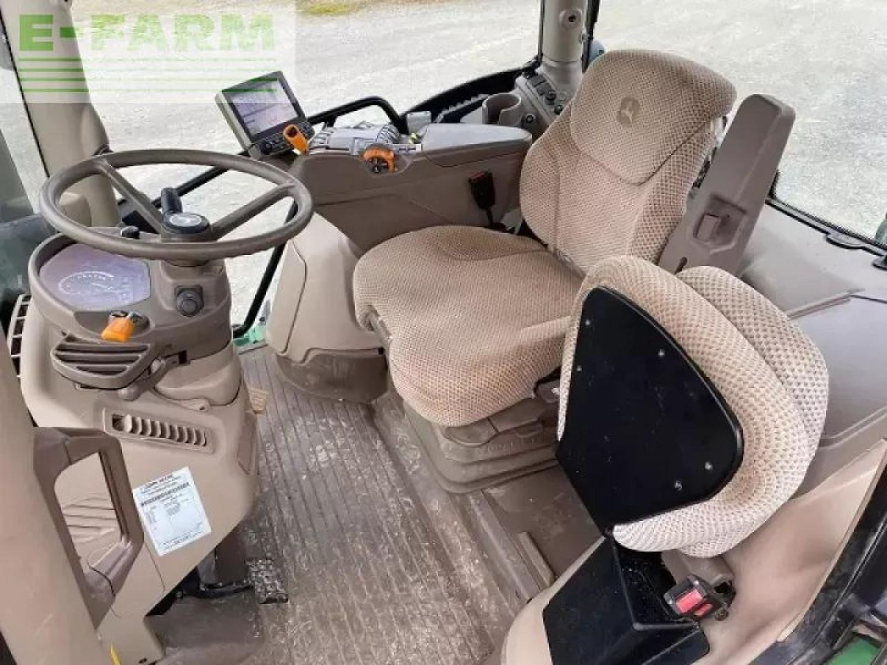 Traktor John Deere 6145r: das Bild 9 Traktor John Deere 6145r: das Bild 9