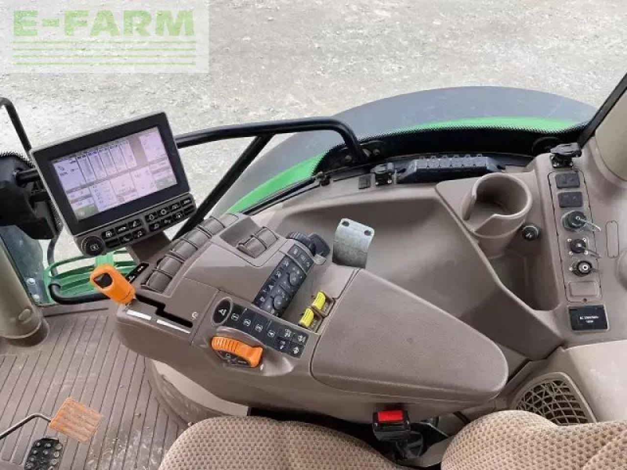 Traktor John Deere 6145r: das Bild 10 Traktor John Deere 6145r: das Bild 10