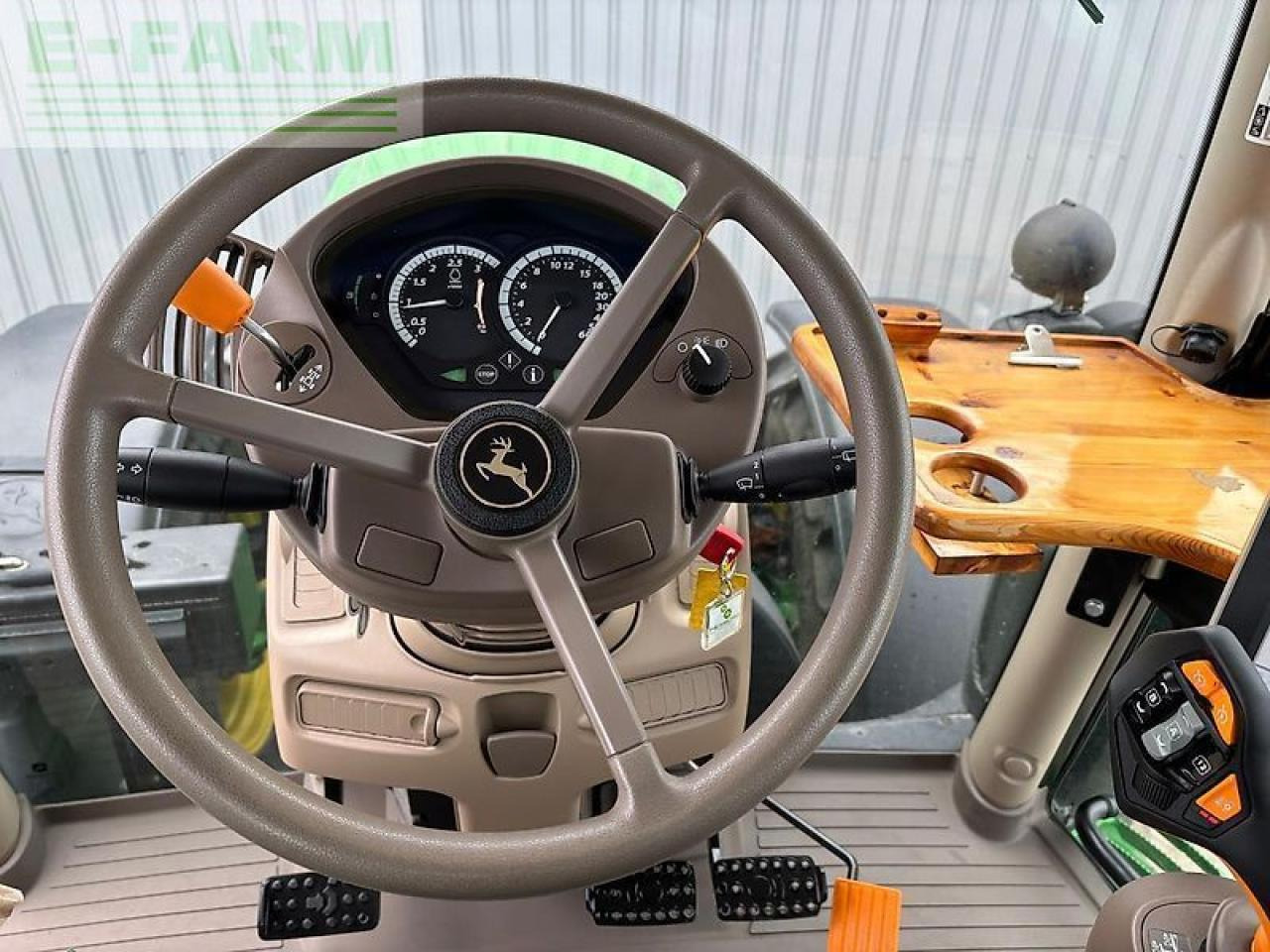 John Deere 6145r - Traktor: das Bild 5 John Deere 6145r - Traktor: das Bild 5