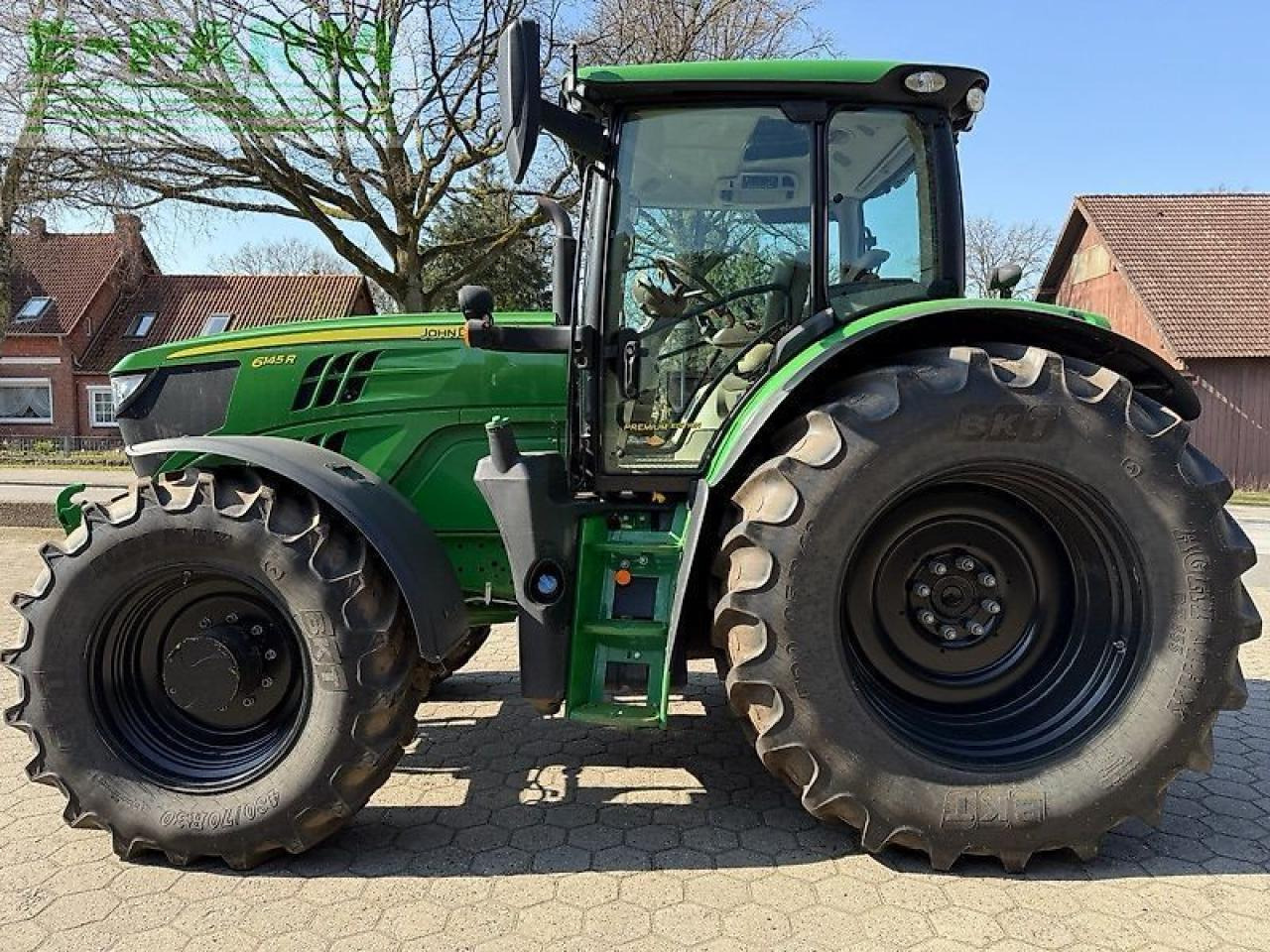 John Deere 6145r - Traktor: das Bild 4 John Deere 6145r - Traktor: das Bild 4