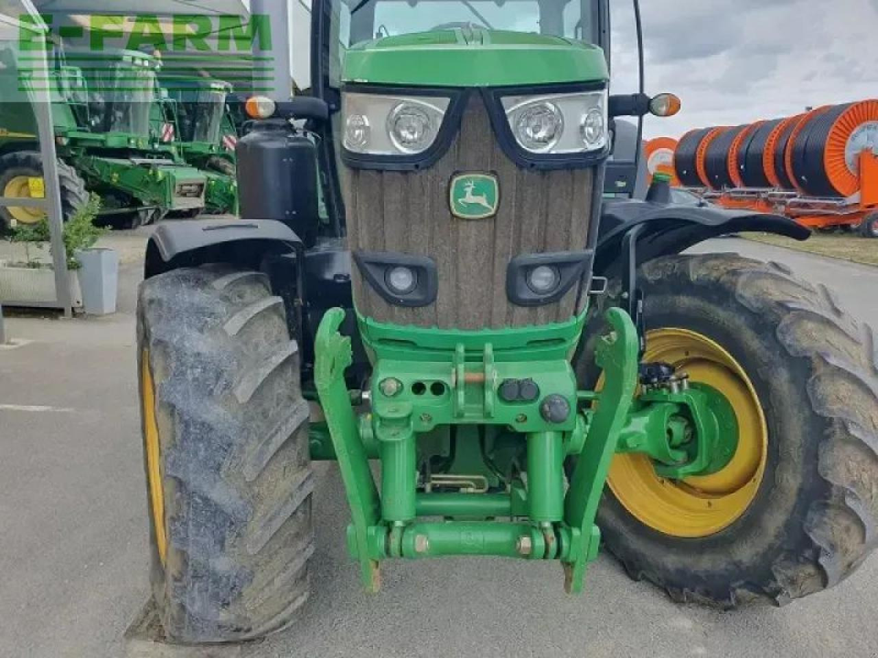 Traktor John Deere 6215r: das Bild 8