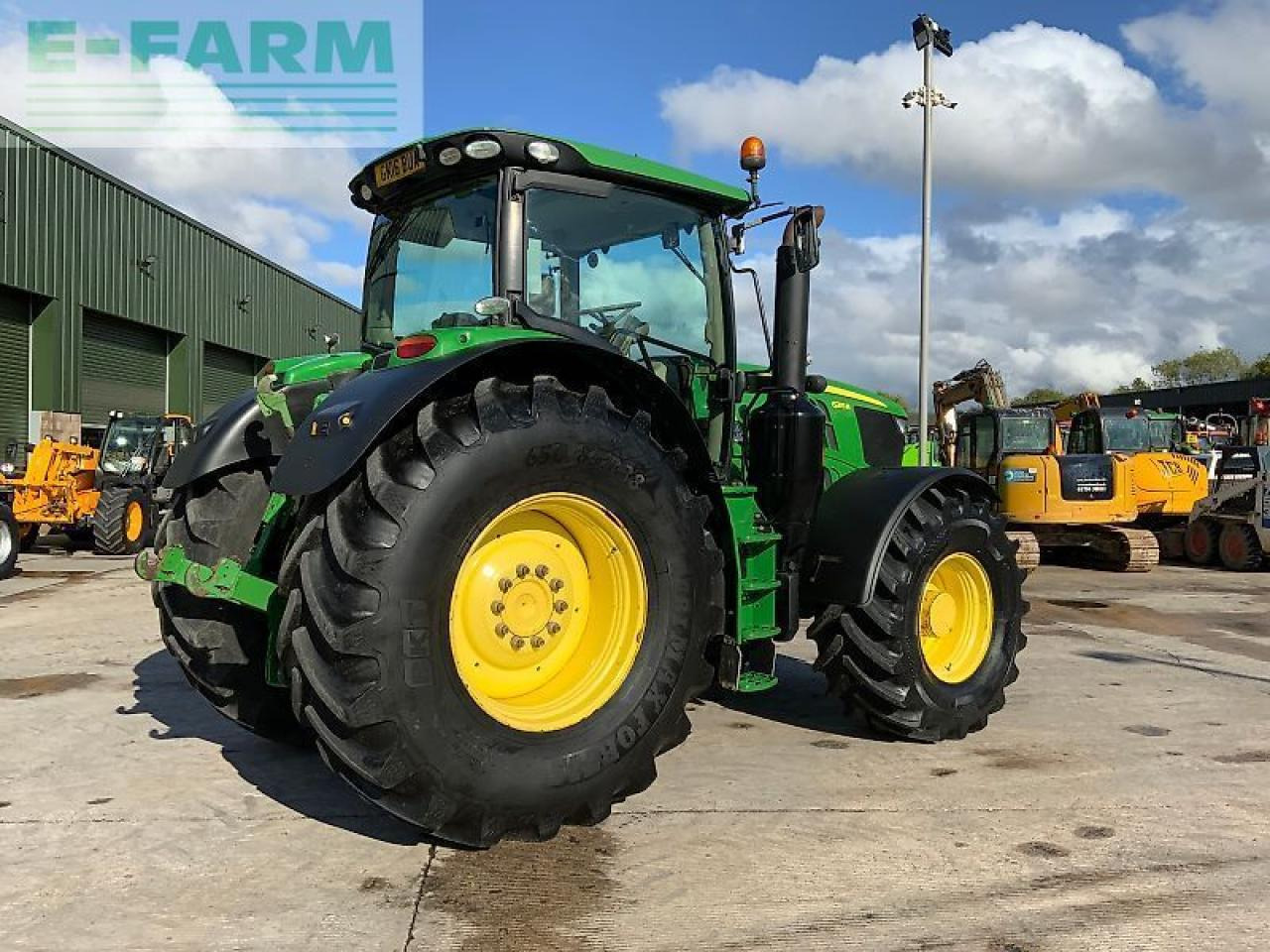 John Deere 6215r tractor (st24210) - Traktor: das Bild 5 John Deere 6215r tractor (st24210) - Traktor: das Bild 5