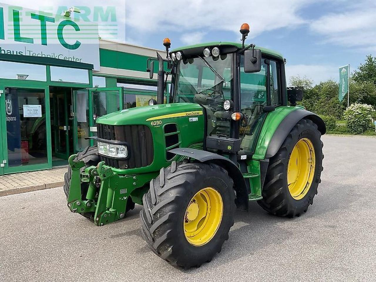 John Deere 6230 premium - Traktor: das Bild 1 John Deere 6230 premium - Traktor: das Bild 1
