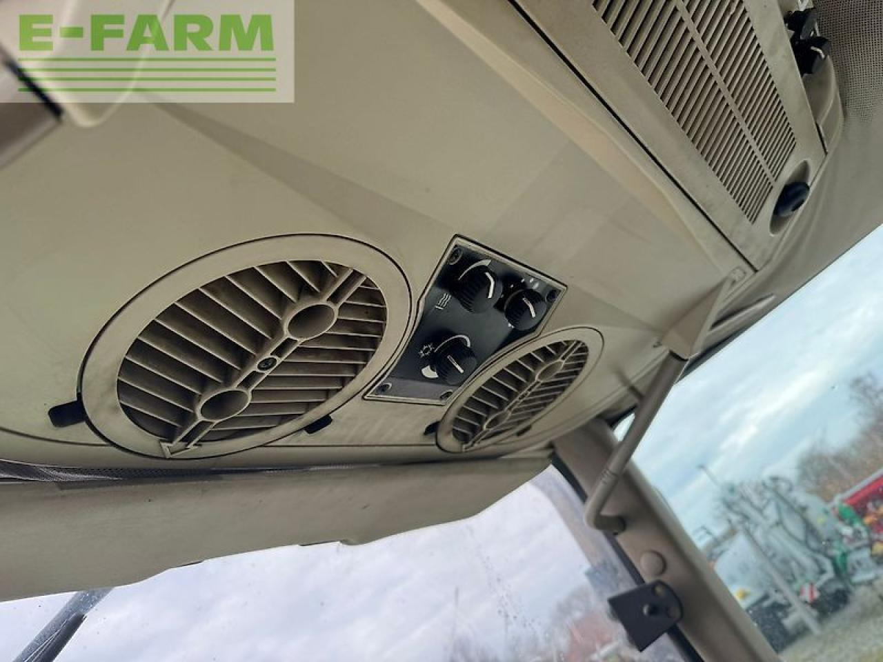 John Deere 6320 - Traktor: das Bild 4 John Deere 6320 - Traktor: das Bild 4