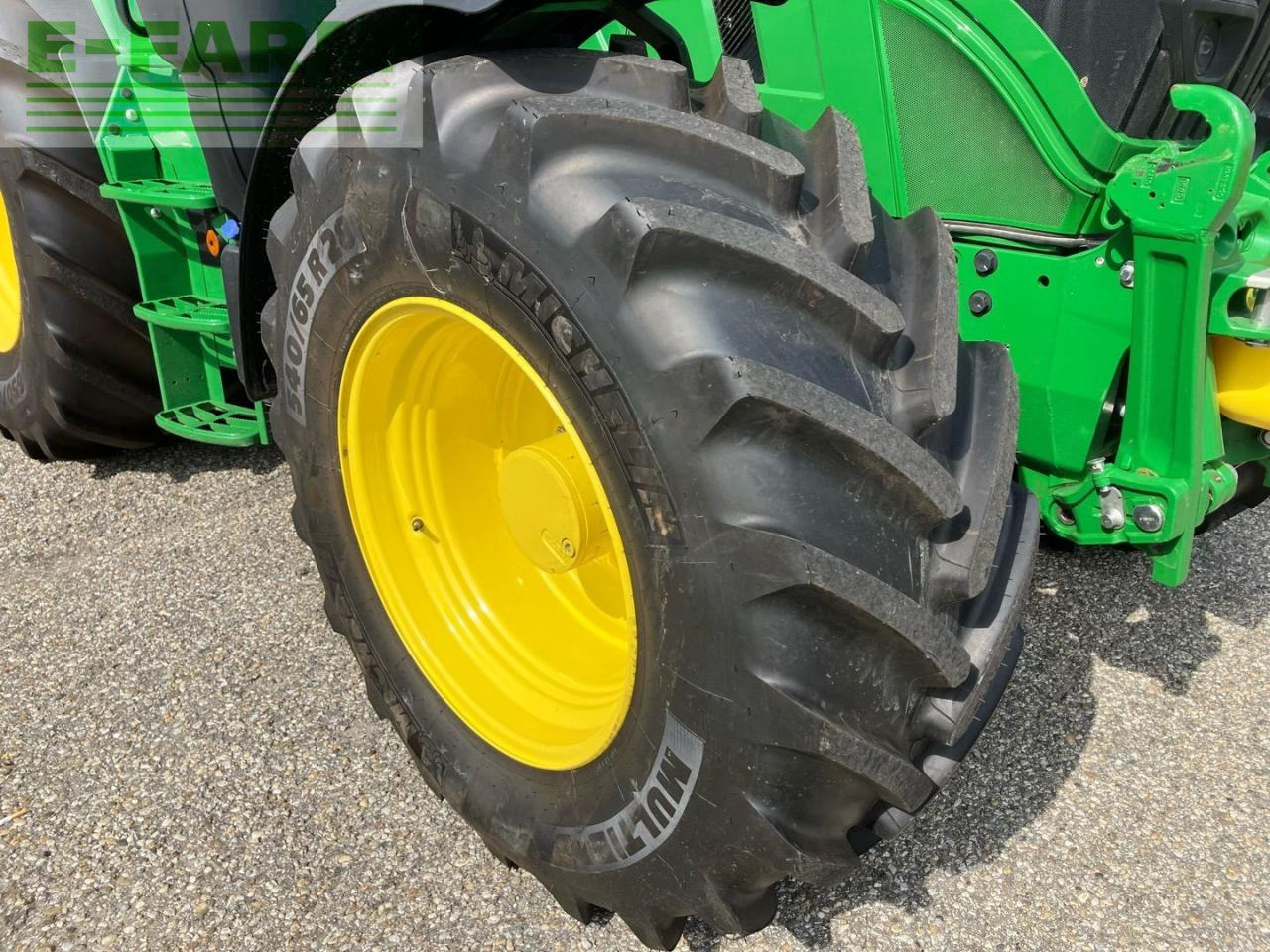 Traktor John Deere 6R 150: das Bild 12