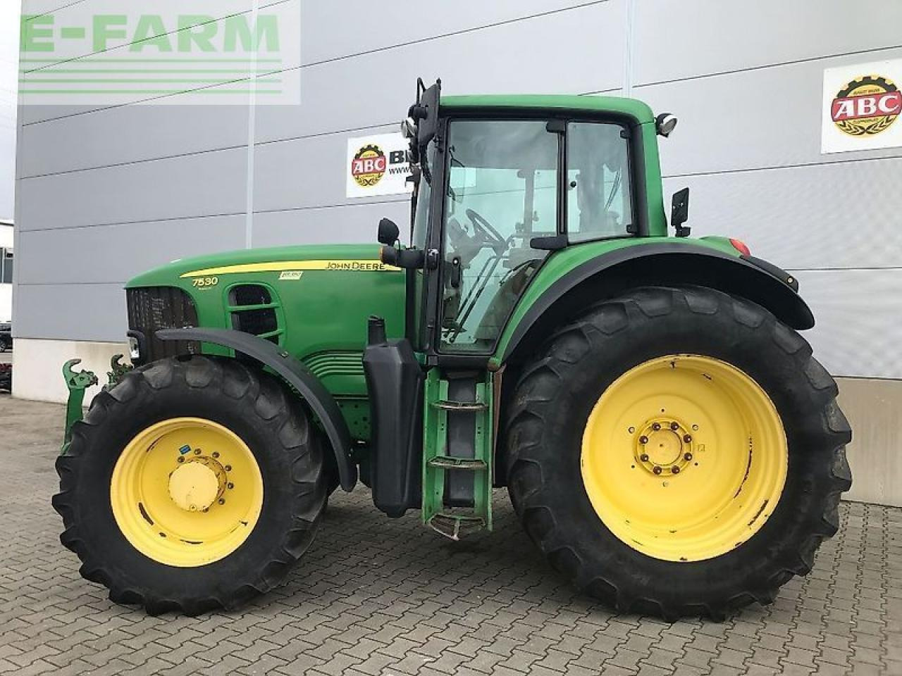 John Deere 7530 - Traktor: das Bild 2 John Deere 7530 - Traktor: das Bild 2