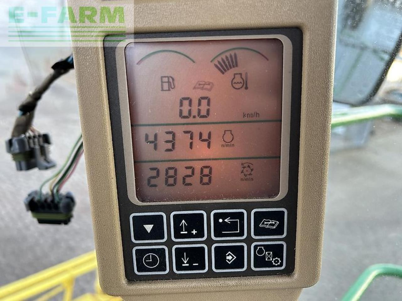 John Deere 7700 - Traktor: das Bild 4 John Deere 7700 - Traktor: das Bild 4