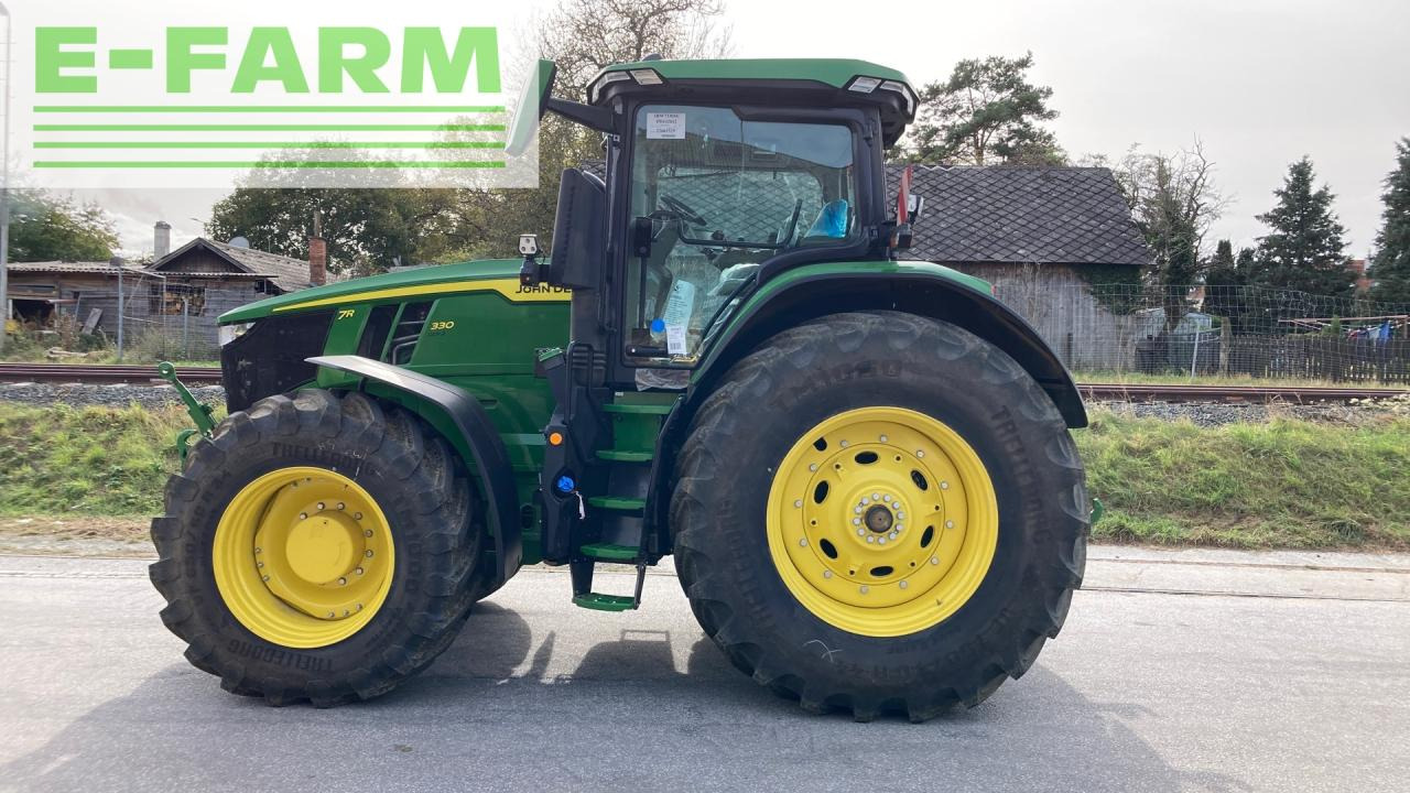 John Deere 7R330 - Traktor: das Bild 2 John Deere 7R330 - Traktor: das Bild 2