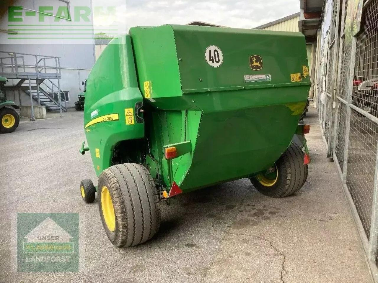 John Deere f440m - Packenpresse: das Bild 4 John Deere f440m - Packenpresse: das Bild 4