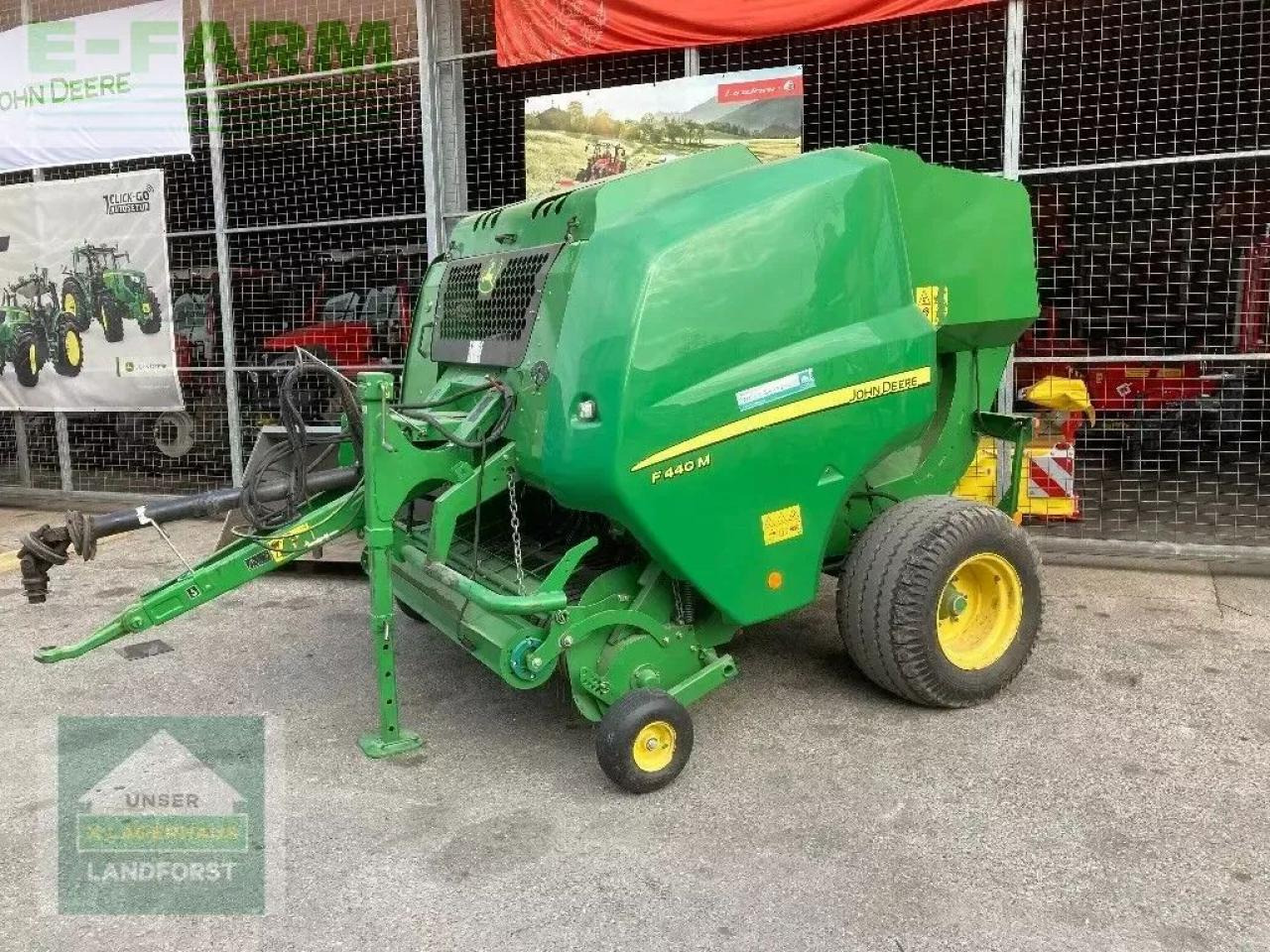 John Deere f440m - Packenpresse: das Bild 1 John Deere f440m - Packenpresse: das Bild 1