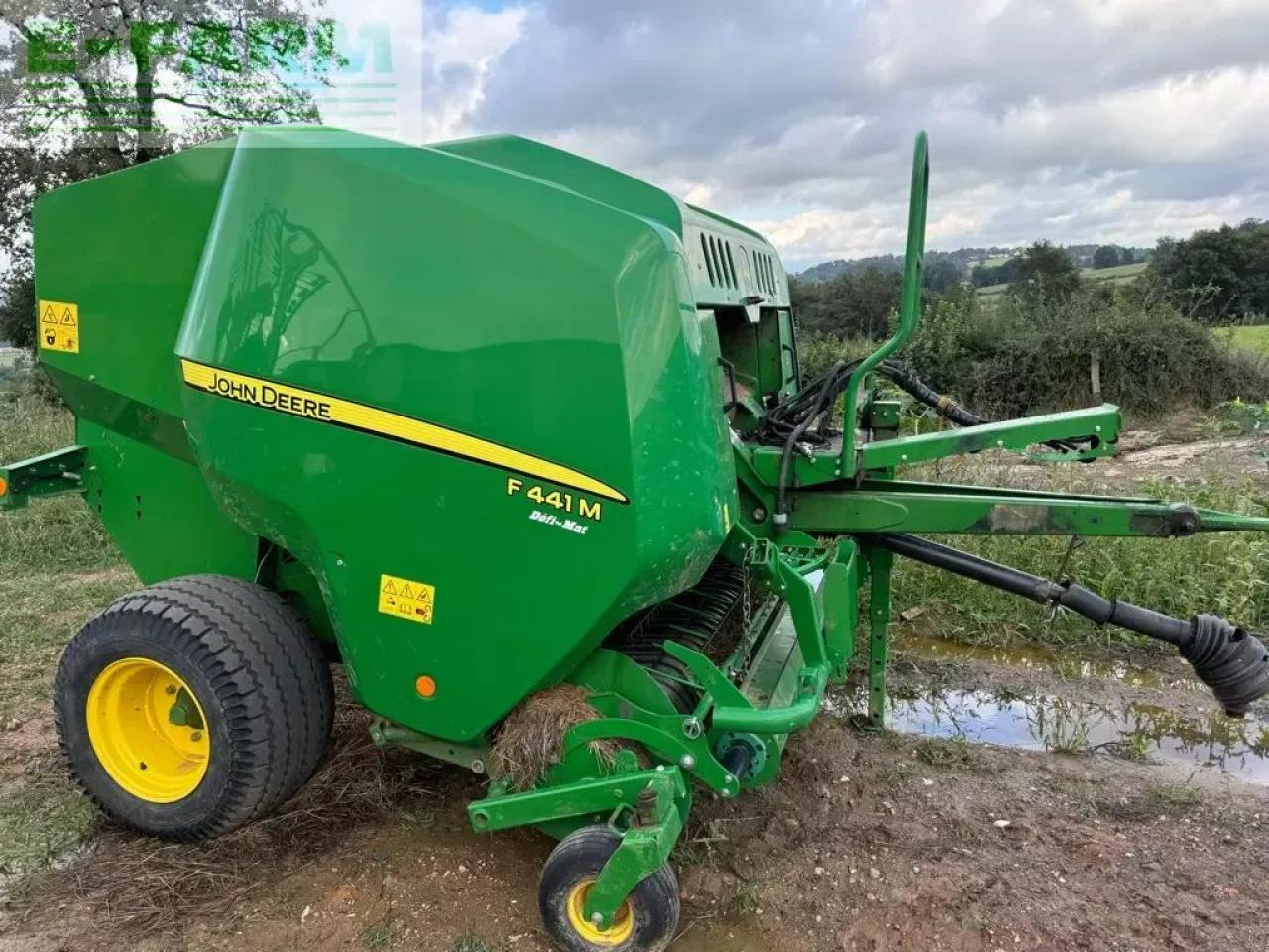 John Deere f441m - Packenpresse: das Bild 1 John Deere f441m - Packenpresse: das Bild 1