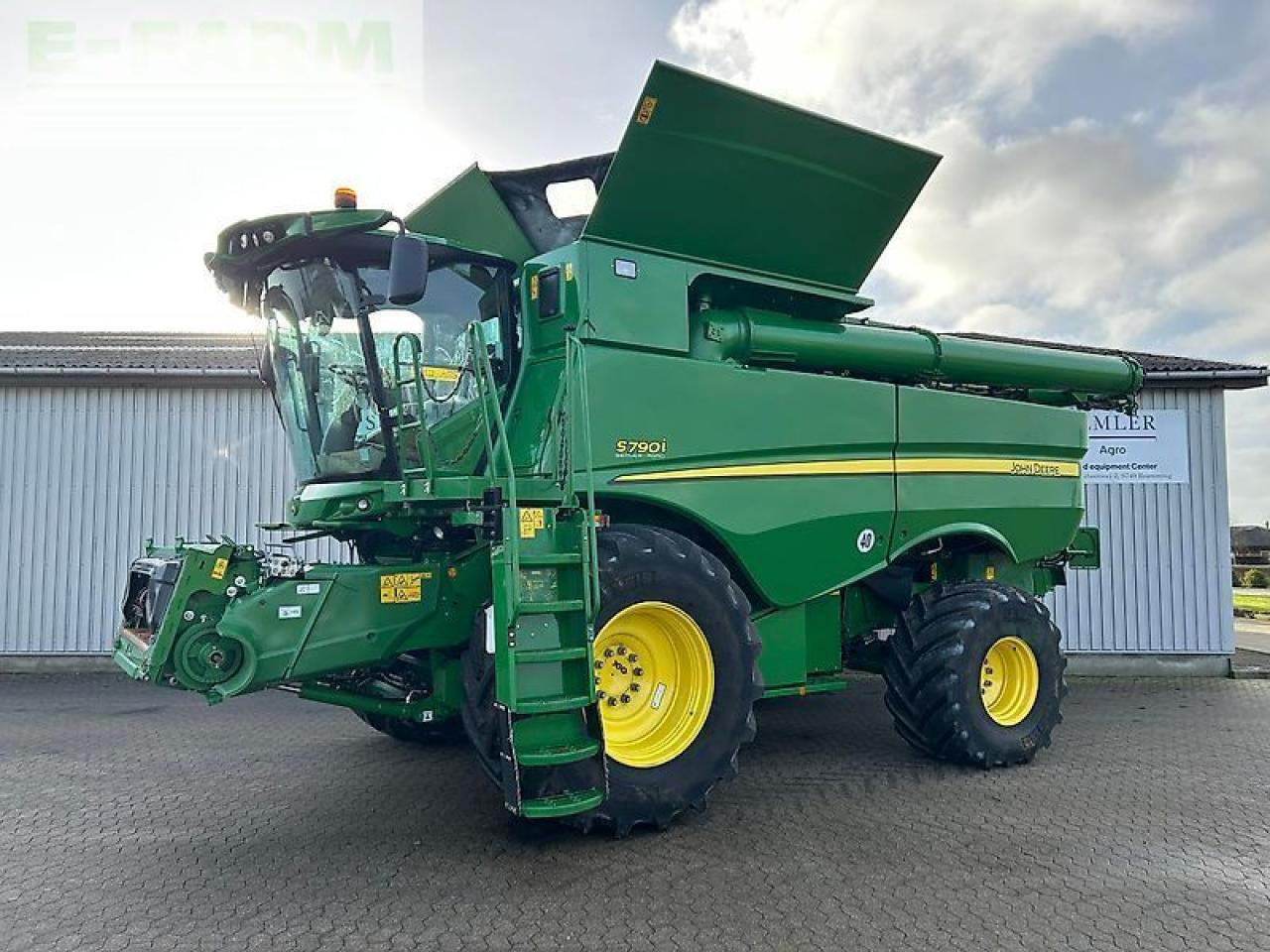 John Deere s785 - Mähdrescher: das Bild 1 John Deere s785 - Mähdrescher: das Bild 1