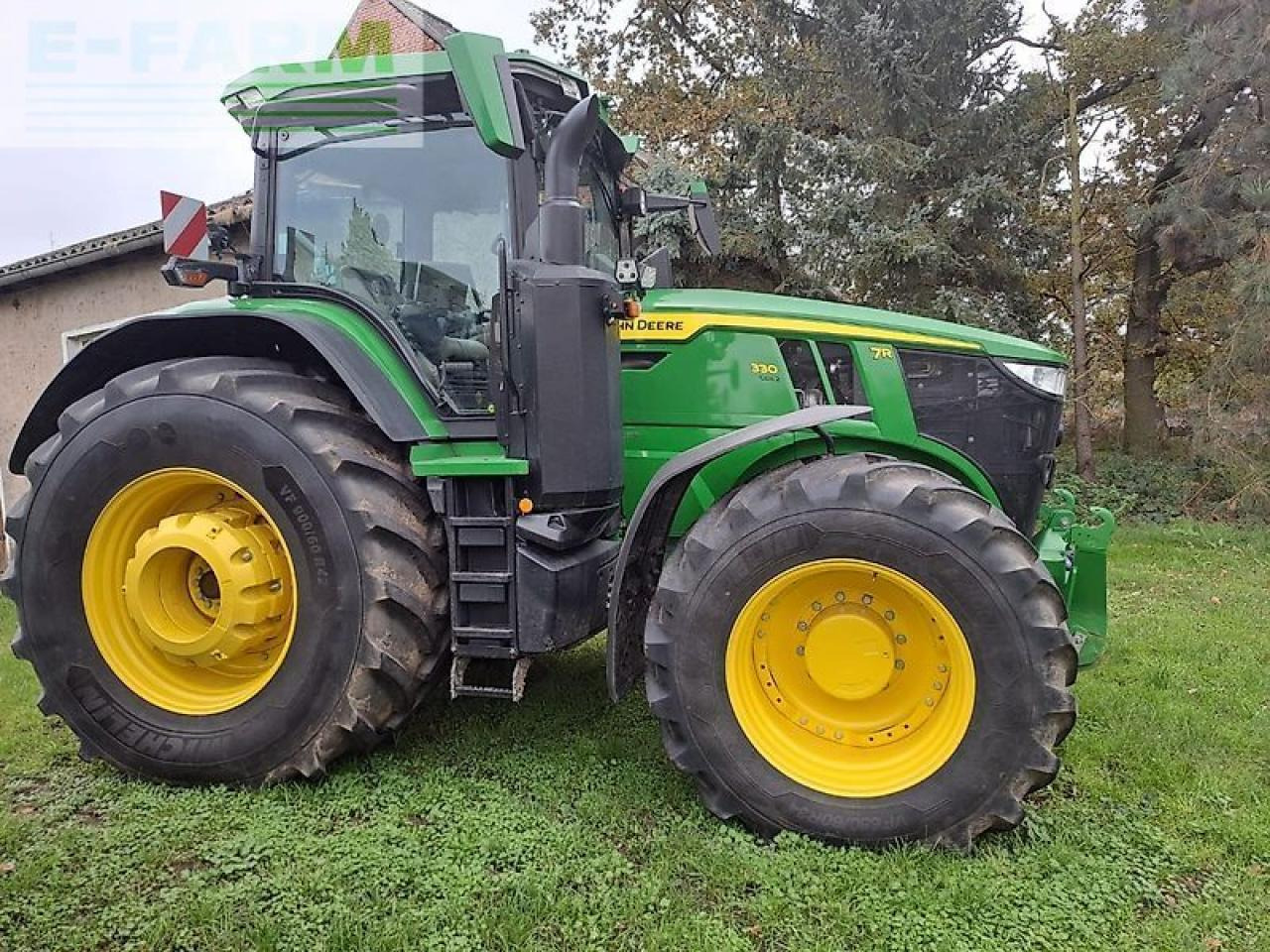 John Deere traktor 7r330 - Ernteforsatz für Häcksler: das Bild 1 John Deere traktor 7r330 - Ernteforsatz für Häcksler: das Bild 1