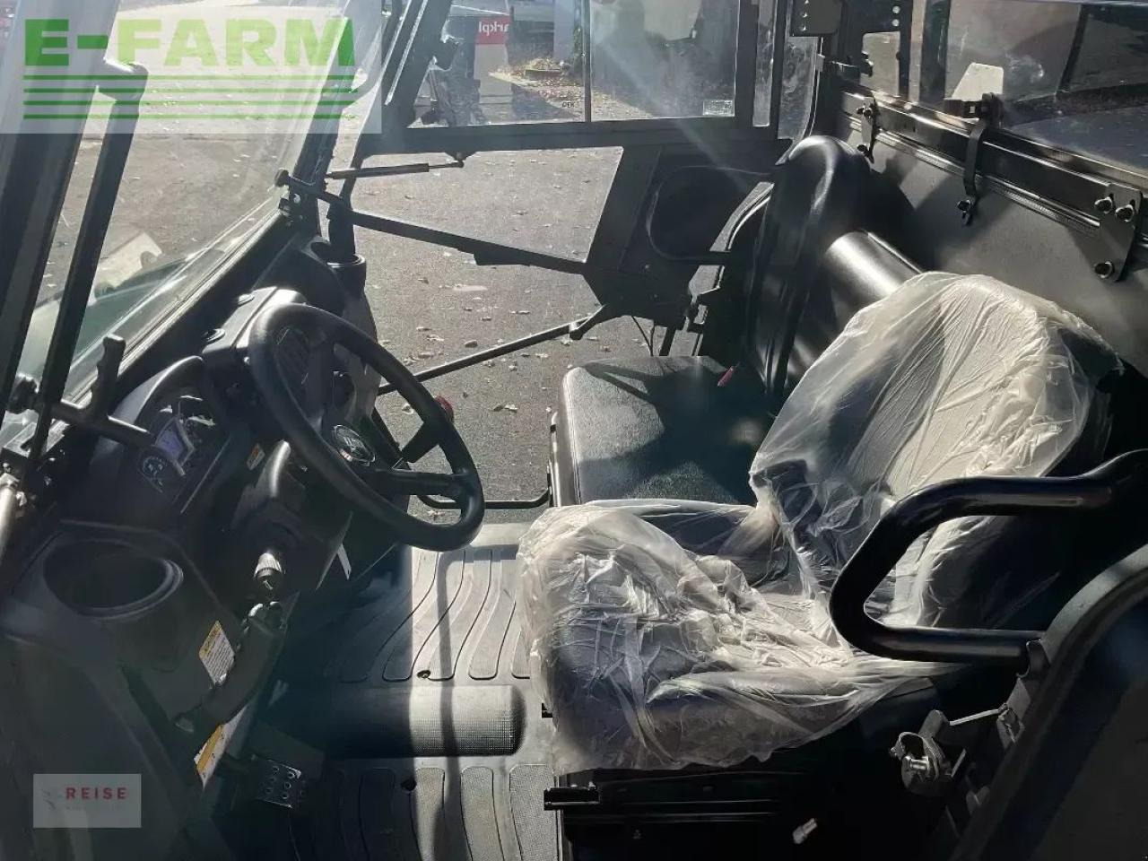 Kioti k9 2400 - Traktor: das Bild 5 Kioti k9 2400 - Traktor: das Bild 5