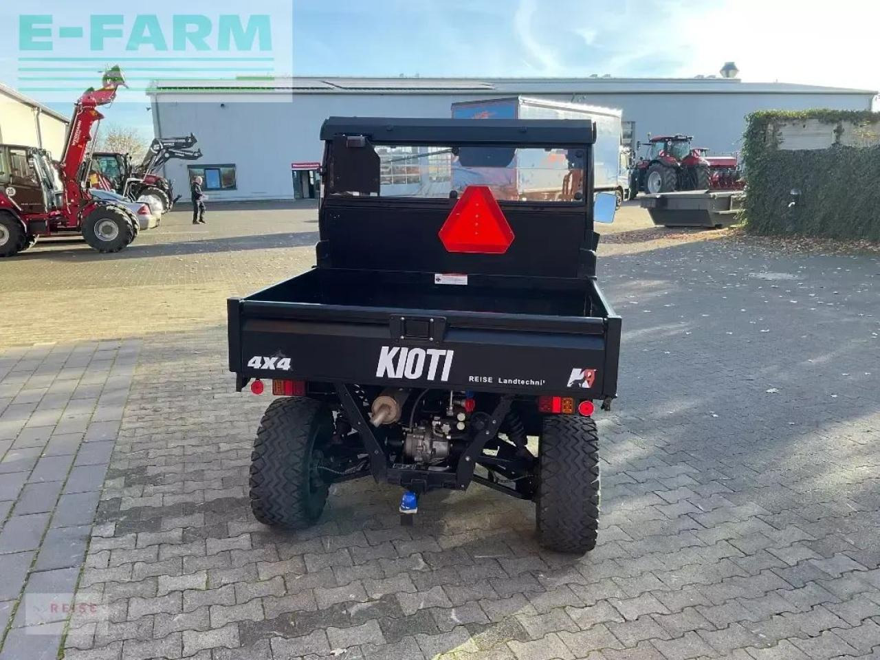 Kioti k9 2400 - Traktor: das Bild 4 Kioti k9 2400 - Traktor: das Bild 4
