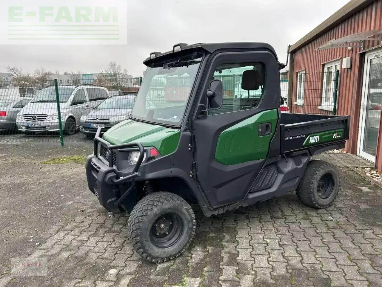 Kioti k9 2400 c - Traktor: das Bild 1 Kioti k9 2400 c - Traktor: das Bild 1