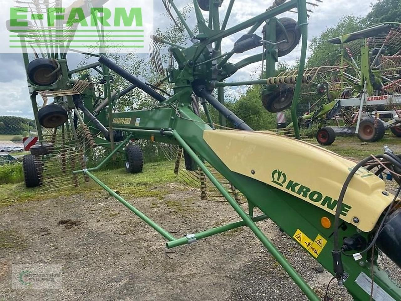 Krone schwadro ts 740 twin - Heuwender/ Wenderechen: das Bild 2 Krone schwadro ts 740 twin - Heuwender/ Wenderechen: das Bild 2