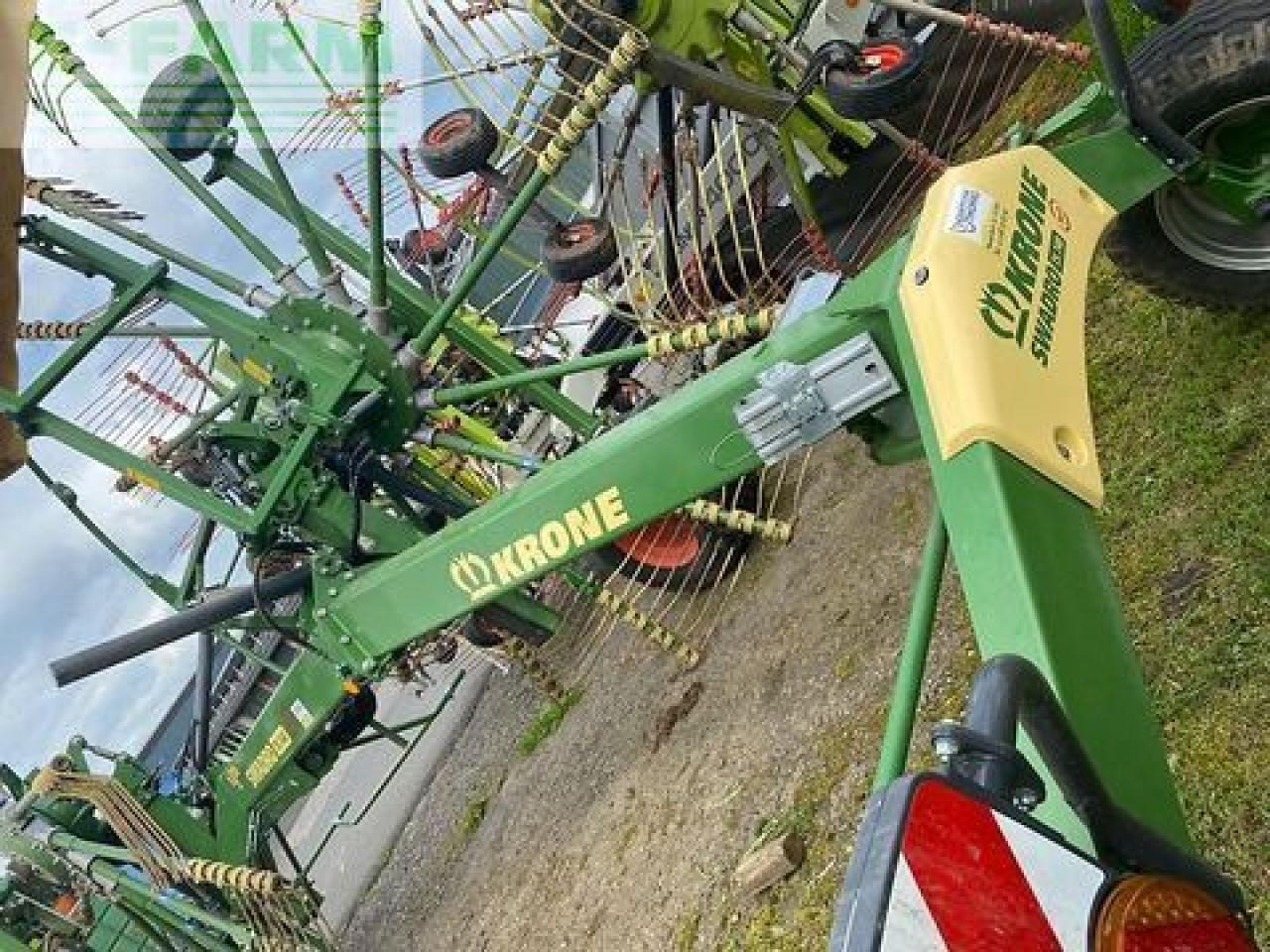 Krone schwadro ts 740 twin - Heuwender/ Wenderechen: das Bild 3 Krone schwadro ts 740 twin - Heuwender/ Wenderechen: das Bild 3